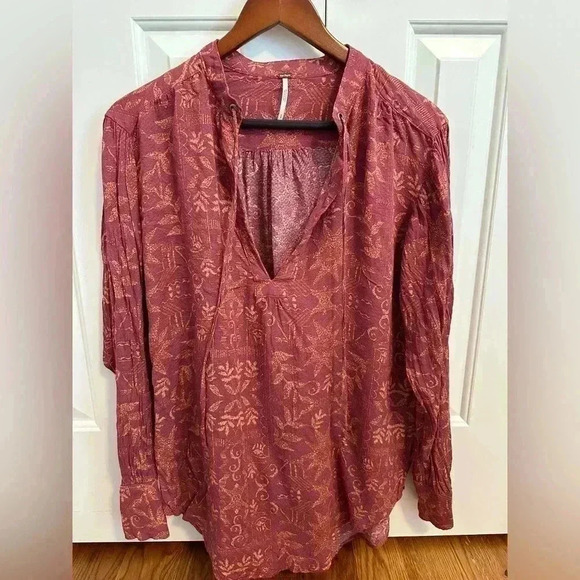 Free People Mia Print Tie V Neck Long Sleeve Tunic Top size Small - Picture 1 of 11